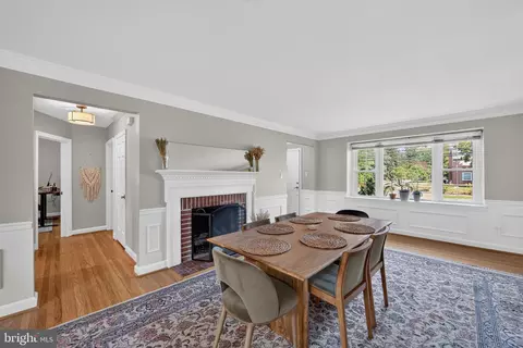 Dining - 100 E Rose Valley Rd, Wallingford, PA 19086 photo 2 of 4