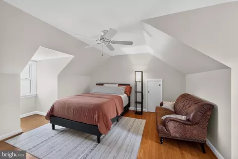 Bedroom - 100 E Rose Valley Rd, Wallingford, PA 19086 photo 4 of 5