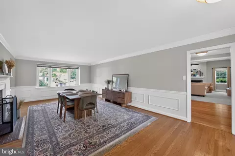 Dining - 100 E Rose Valley Rd, Wallingford, PA 19086 photo 3 of 4