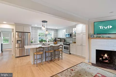 Kitchen - 336 Overhill Rd, Wayne, PA 19087 photo 3 of 4