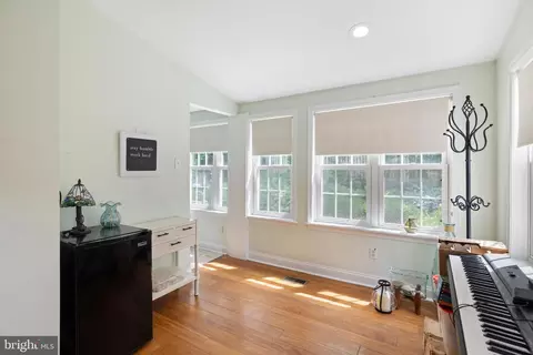 Entry Way - 336 Overhill Rd, Wayne, PA 19087 photo 3 of 9