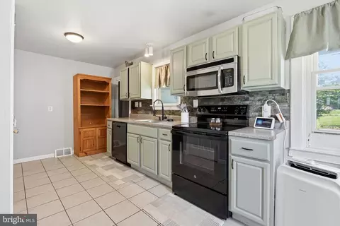 Other - 2418 4th Ave, Boothwyn, PA 19061 photo 3 of 9