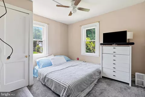 Bedroom - 2418 4th Ave, Boothwyn, PA 19061 photo 3 of 7