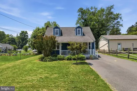 Exterior - 2418 4th Ave, Boothwyn, PA 19061 photo 2 of 4