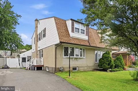 1403 Parklane Rd, Swarthmore, PA 19081