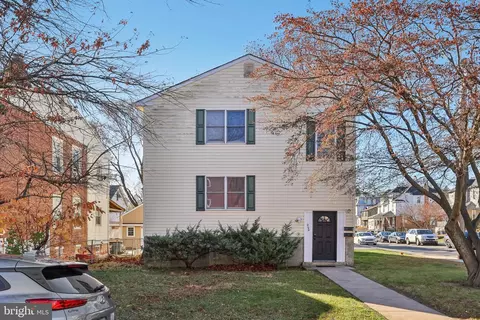 200 Barker Ave, Sharon Hill, PA 19079