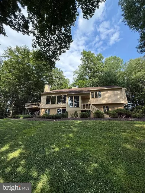 9 Oak Tree Hollow Rd, West Chester, PA 19382