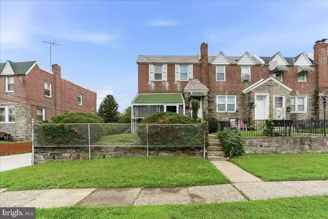 1220 E 12th St, Crum Lynne, PA 19022