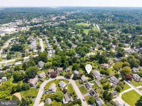 View/Area - 393 Grange Rd, Wayne, PA 19087 photo 3 of 4