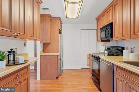 Kitchen - 393 Grange Rd, Wayne, PA 19087 photo 2 of 3