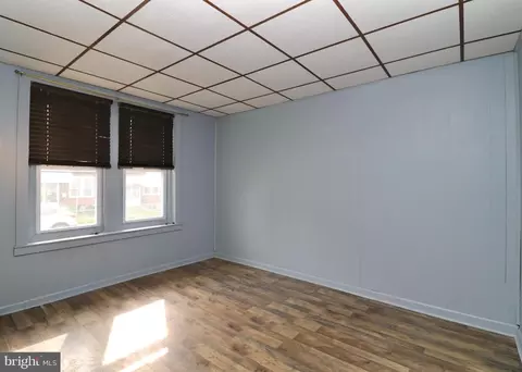 Living - 16 Cedar St, Marcus Hook, PA 19061 photo 1 of 1