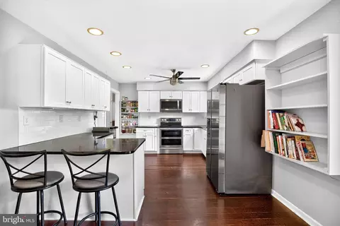 Kitchen - 1745 Larkin Rd, Boothwyn, PA 19061 photo 3 of 7