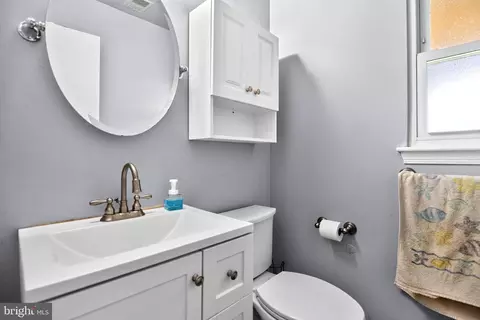 Bath - 1745 Larkin Rd, Boothwyn, PA 19061 photo 3 of 3