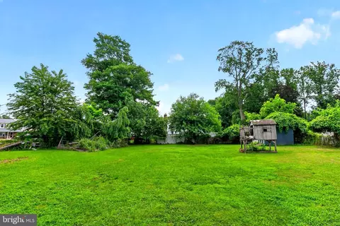 Exterior - 1745 Larkin Rd, Boothwyn, PA 19061 photo 4 of 6