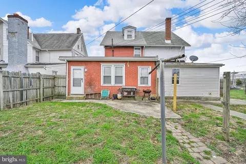 Exterior - 6 W 6th St, Marcus Hook, PA 19061 photo 5 of 5