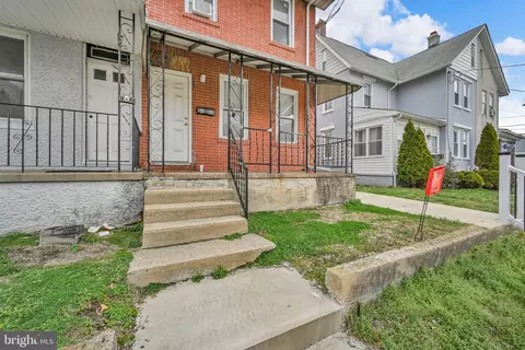 Exterior - 6 W 6th St, Marcus Hook, PA 19061 photo 1 of 5