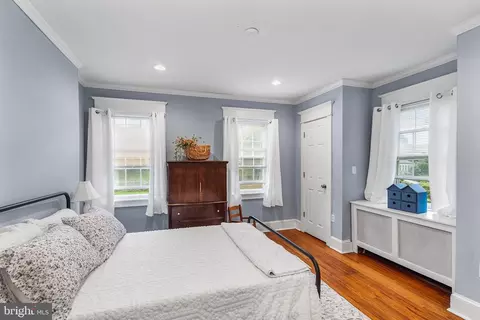 Bedroom - 125 N Rolling Rd, Springfield, PA 19064 photo 4 of 8