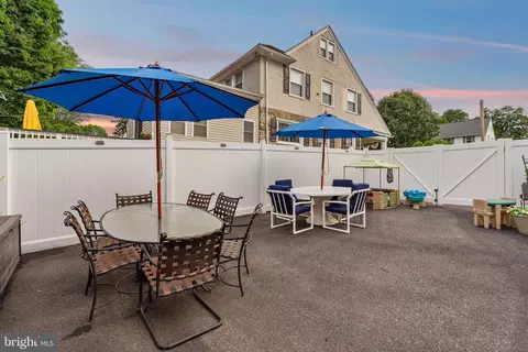 Exterior - 125 N Rolling Rd, Springfield, PA 19064 photo 9 of 12