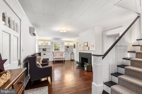Entry Way - 125 N Rolling Rd, Springfield, PA 19064 photo 1 of 5