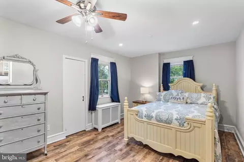 Bedroom - 125 N Rolling Rd, Springfield, PA 19064 photo 5 of 8