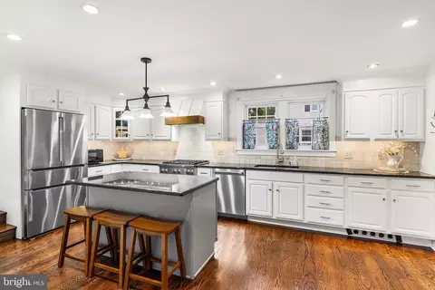 Kitchen - 125 N Rolling Rd, Springfield, PA 19064 photo 1 of 6