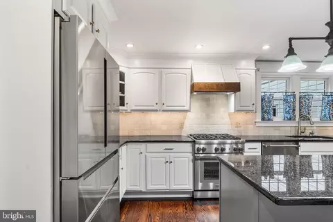 Kitchen - 125 N Rolling Rd, Springfield, PA 19064 photo 6 of 6
