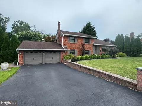 609 Hillside Ave, Brookhaven, PA 19015