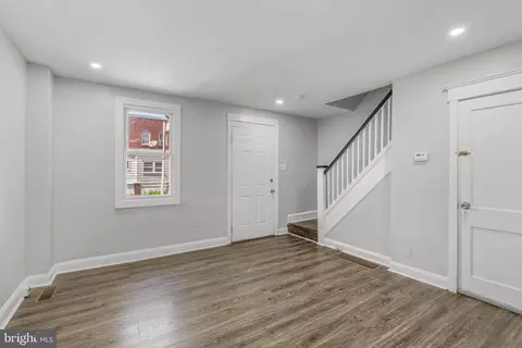 Entry Way - 7052 Aberdeen Rd, Darby, PA 19082 photo 3 of 9