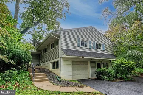 918 Ridley Creek Dr, Media, PA 19063