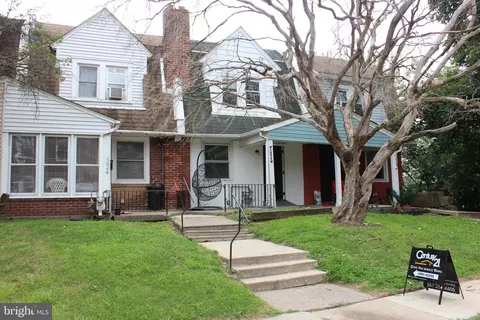 1026 Hansen Pl, Darby, PA 19023
