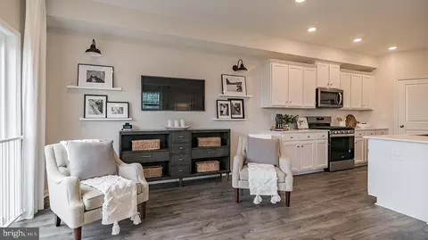 Entry Way - 409 Moore Rd, Wallingford, PA 19086 photo 5 of 13