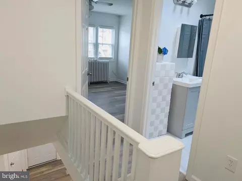 Entry Way - 417 Copley Rd, Darby, PA 19082 photo 2 of 4