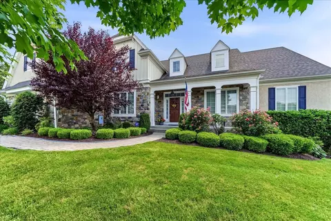 4 Wellfleet Ln, Glen Mills, PA 19342