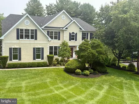 16 Heather Way, Newtown Square, PA 19073