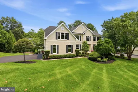 16 Heather Way, Newtown Square, PA 19073