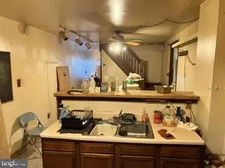 Entry Way - 27 W 3rd St, Marcus Hook, PA 19061 photo 7 of 9
