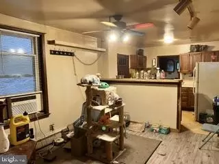 Entry Way - 27 W 3rd St, Marcus Hook, PA 19061 photo 4 of 9
