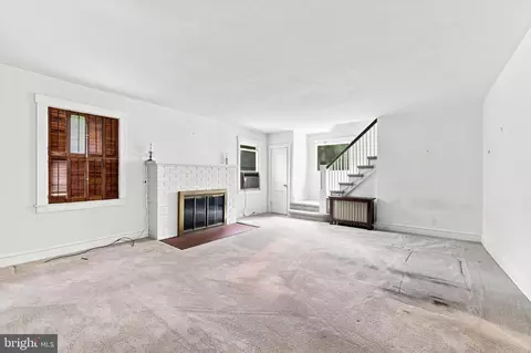 Living - 341 N Rolling Rd, Springfield, PA 19064 photo 1 of 2