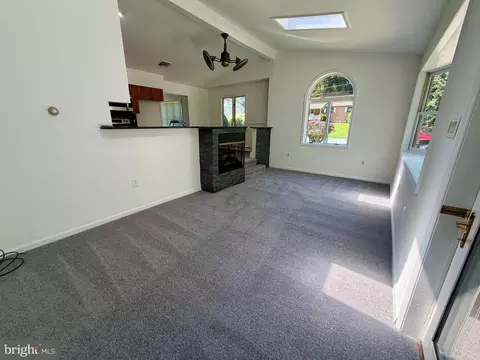 Living - 2123 Locust St, Upper Chichester, PA 19061 photo 2 of 5