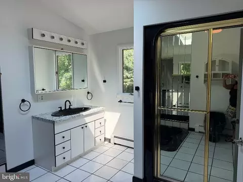 Bath - 2123 Locust St, Upper Chichester, PA 19061 photo 1 of 2