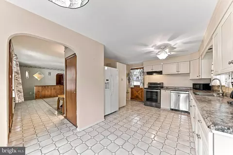 Entry Way - 3813 Currant, Boothwyn, PA 19061 photo 2 of 2
