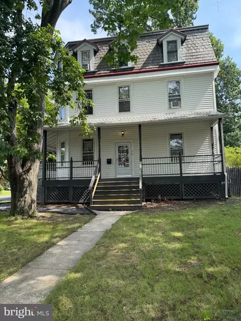 900 Andrews Ave, Darby, PA 19023