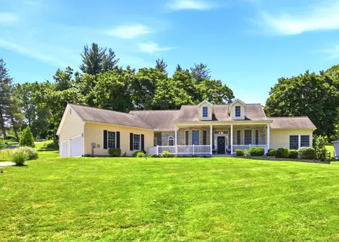 4902 W Chester Pike, Newtown Square, PA 19073