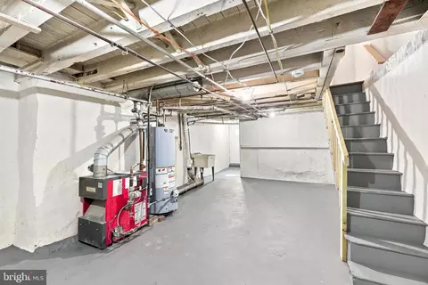 Entry Way - 245 Copley Rd, Darby, PA 19082 photo 1 of 1