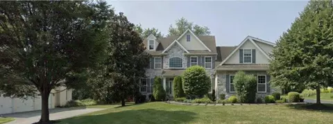 10 Springhouse Ln, Havertown, PA 19083