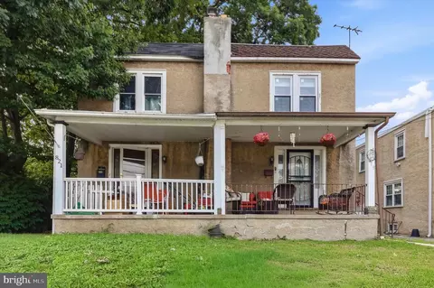 821 Bedford, Collingdale, PA 19023
