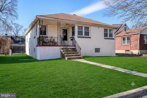 32 Bonsall Ave, Aldan, PA 19018