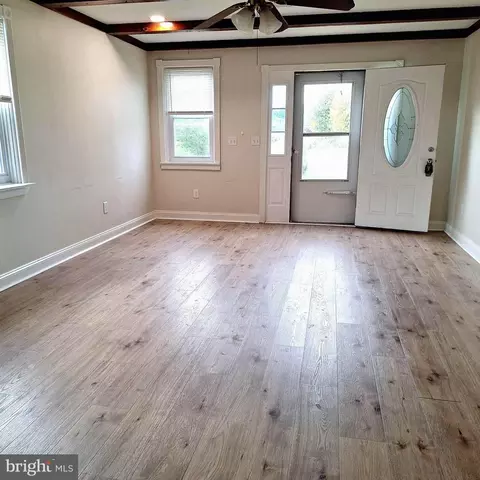 Living - 303 Moore Rd, Wallingford, PA 19086 photo 1 of 1
