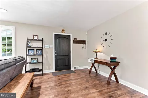 Entry Way - 61 Duncan Ln, Springfield, PA 19064 photo 1 of 2