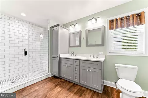 Bath - 61 Duncan Ln, Springfield, PA 19064 photo 4 of 4